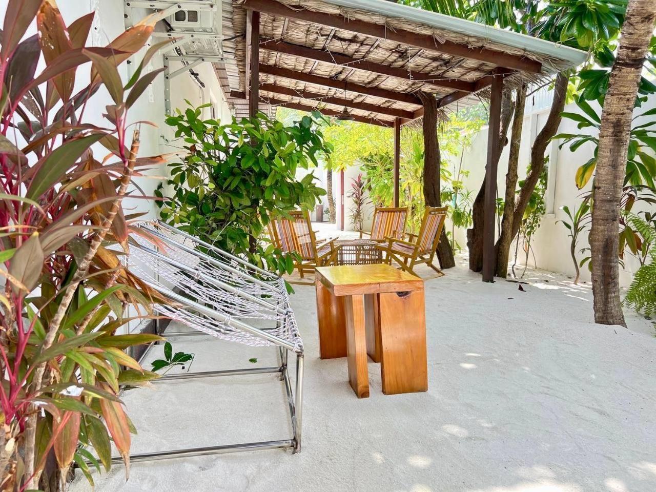 Bougan Villea Retreat Бодуфолуду Экстерьер фото